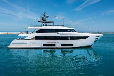 Custom Line Launches 27th Navetta 33 Superyacht: A Masterpiece of Elegance and Innovation