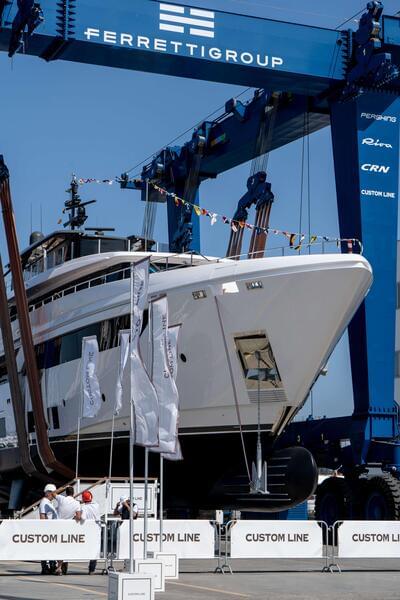 The Tenth Custom Line Navetta 42 Conquers the Sea with Dynamism and Beauty