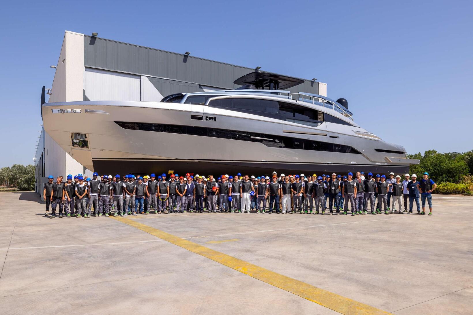 SECOND PERSHING GTX116 UNIT LAUNCHED: SPORTY ELEGANCE AND EXCEPTIONAL COMFORT