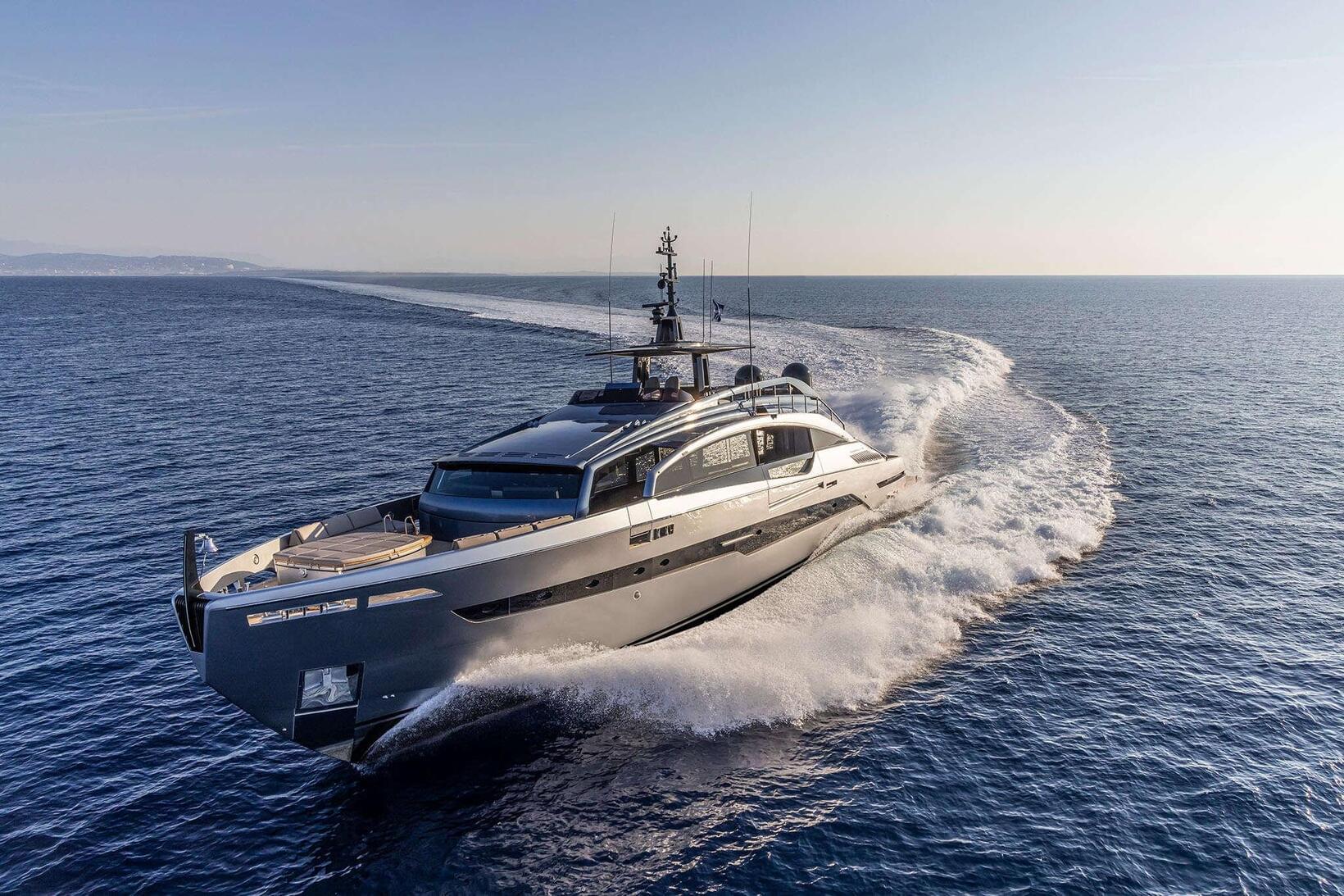 PERSHING GTX116: SPORTY BY NATURE AND EXTRAORDINARILY LIVEABLE, OPENING UP A NEW DIMENSION OF YACHTING