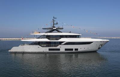 Ferretti Group Launches First Custom Line Navetta 38