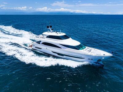 Horizon Yachts Unveils Stellar Lineup at Palm Beach Boat Show