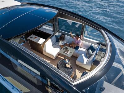 SUNSEEKER USA EXHIBITS LARGEST DISPLAY AT PALM BEACH INTERNATIONAL BOAT SHOW