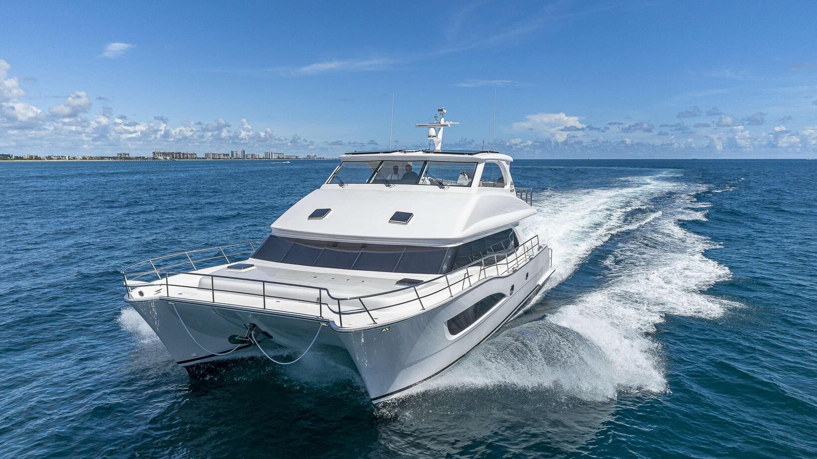 Horizon Power Catamarans Presents “Showcase of Silence” at the Palm Beach International Boat Show