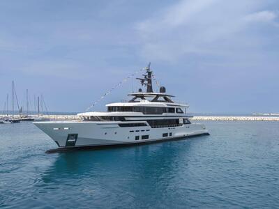 First all-aluminium custom line 50 superyacht launched