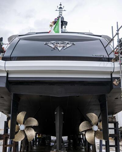 Tankoa Launches the New Full Custom T580 Yacht