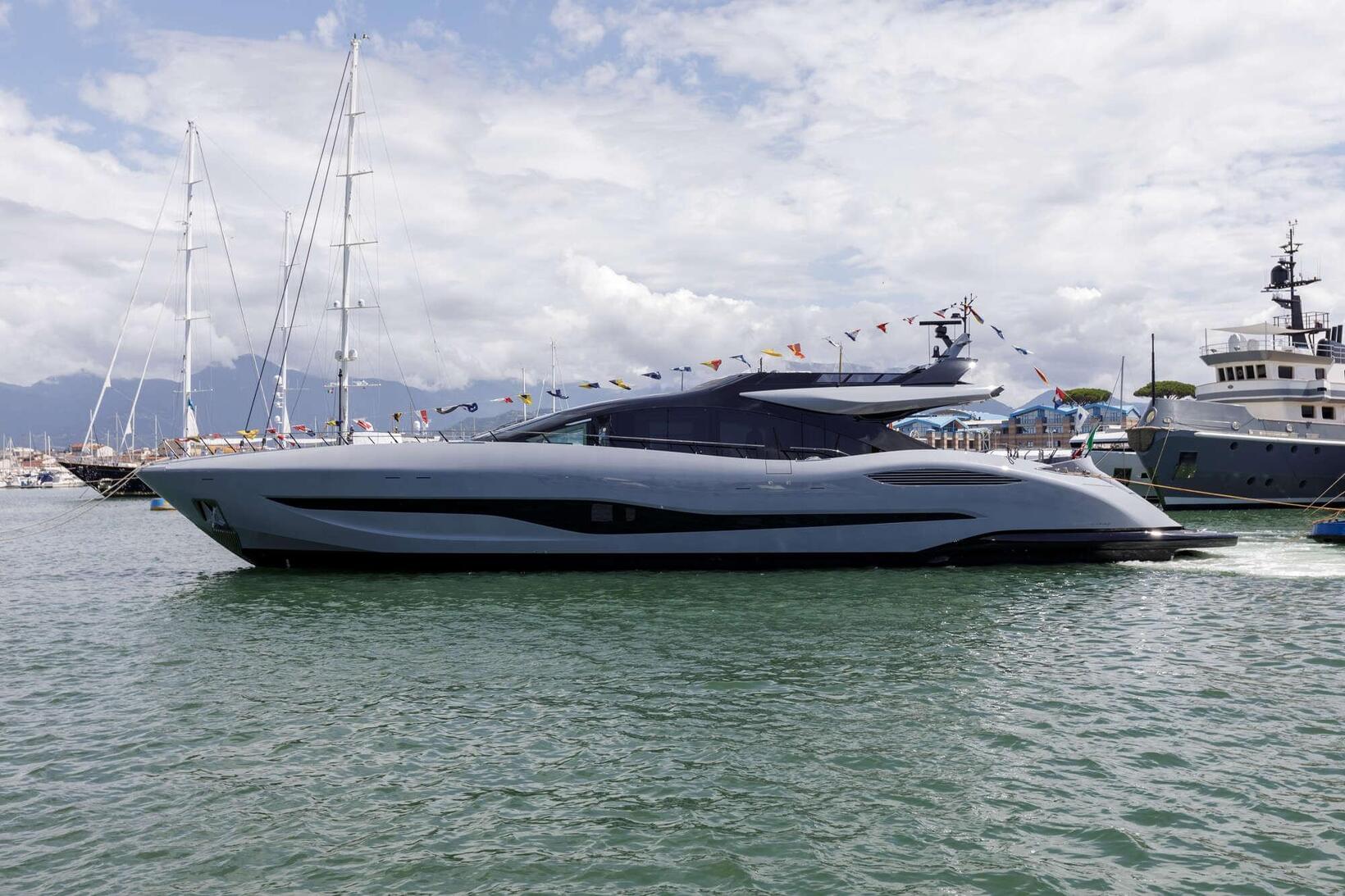 ANOTHER MANGUSTA 104 REV HITS THE WATER