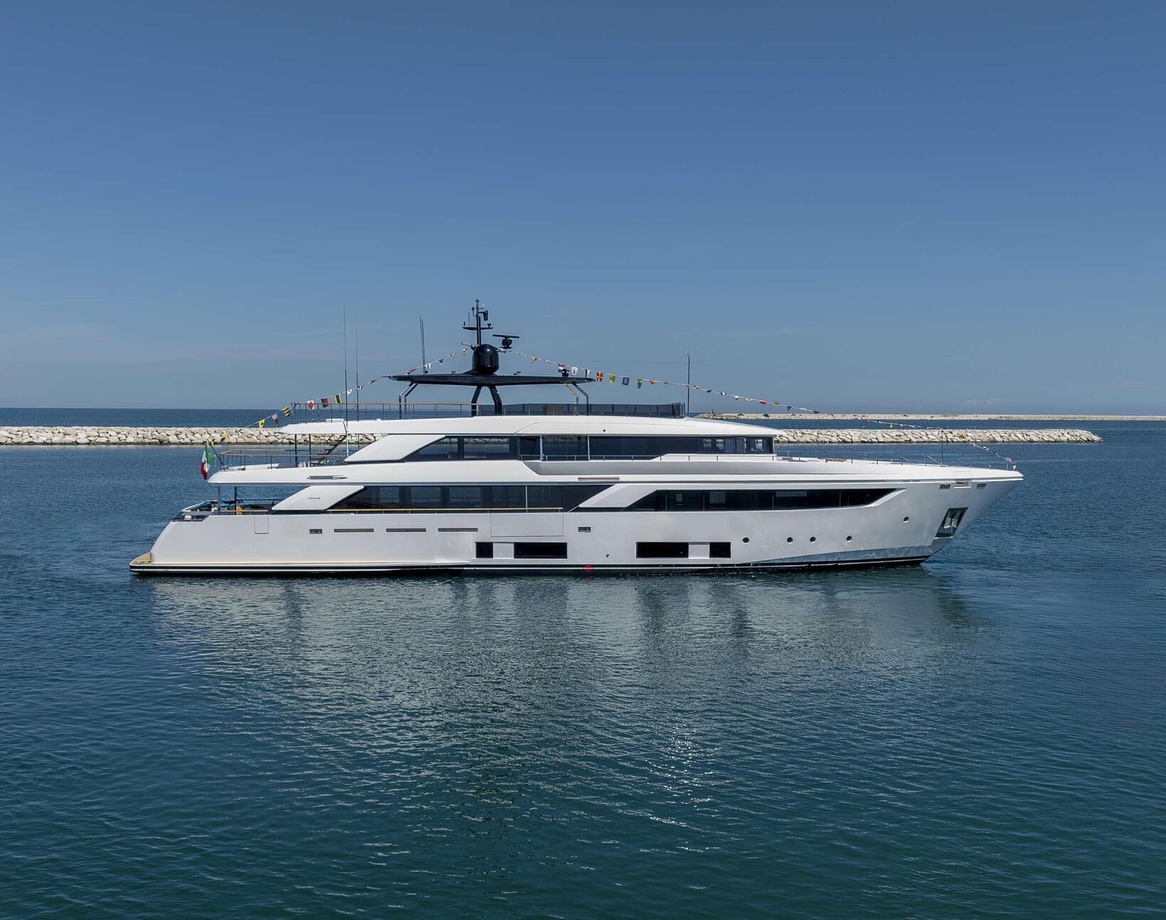 CUSTOM LINE LAUNCHES FIVE SUPERYACHTS IN A MONTH