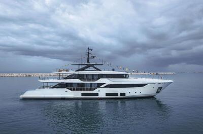 CUSTOM LINE NAVETTA 38: SECOND LAUNCH IN LESS THAN A YEAR