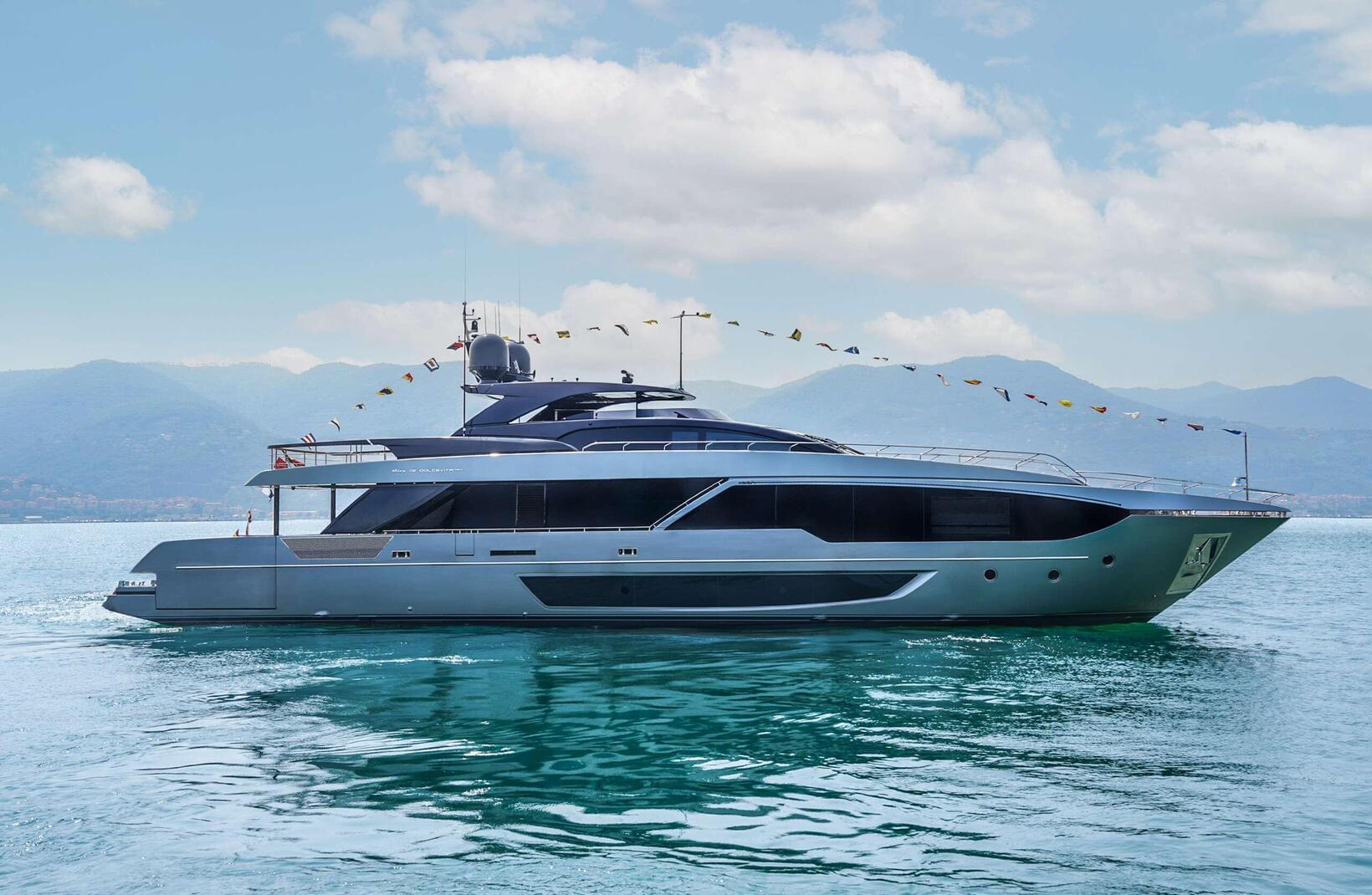 Riva Launches the New 112’ Dolcevita Super