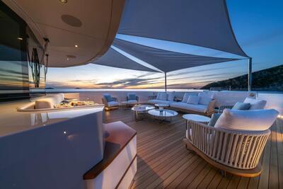 Gallery: The Artful Interiors of M/Y Camila Unveiled