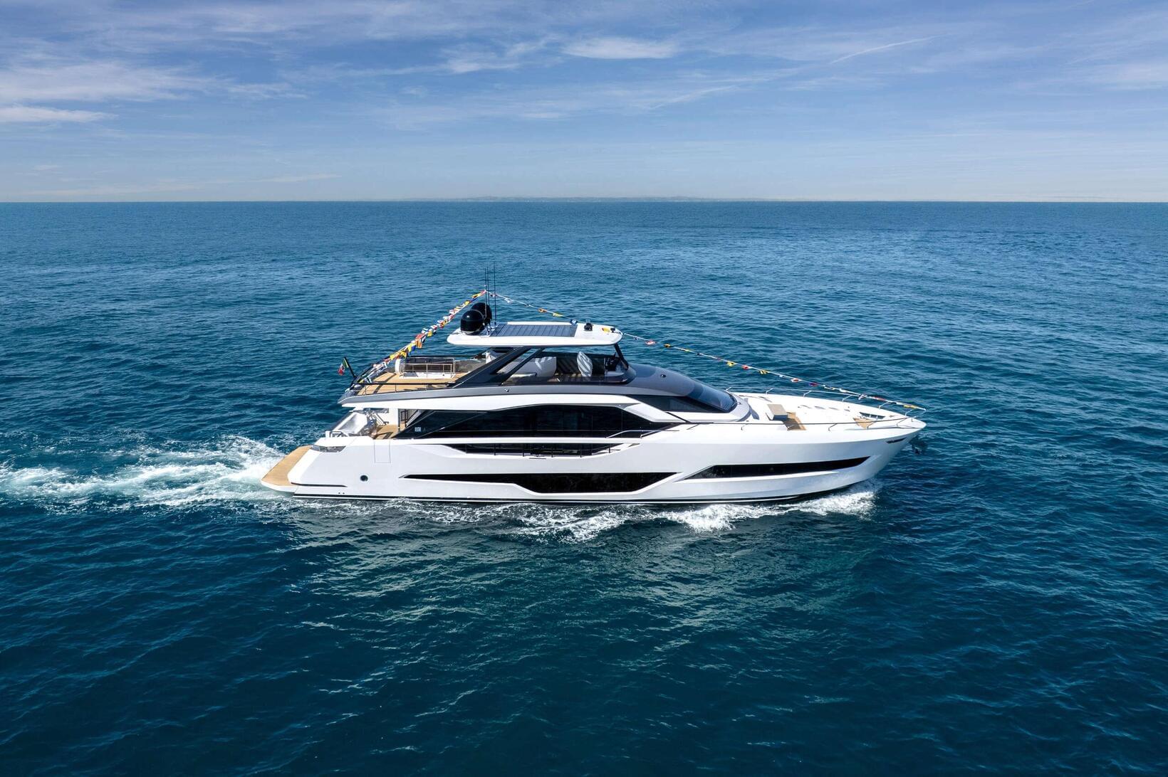 The New Ferretti Yachts 800 Makes Its Debut
