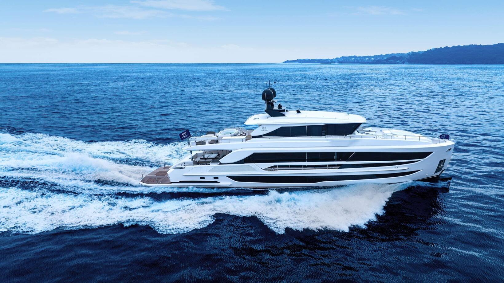 Horizon Yachts Unveils the World's First FD100 Skyline