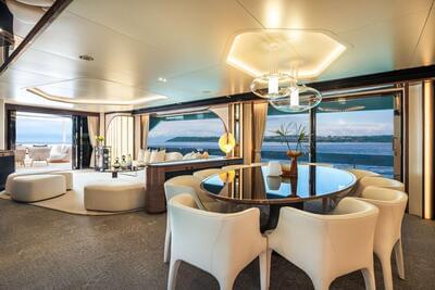 Gallery: Horizon Yachts Unveils the World's First FD100 Skyline
