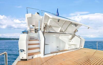 Gallery: Horizon Yachts Unveils the World's First FD100 Skyline